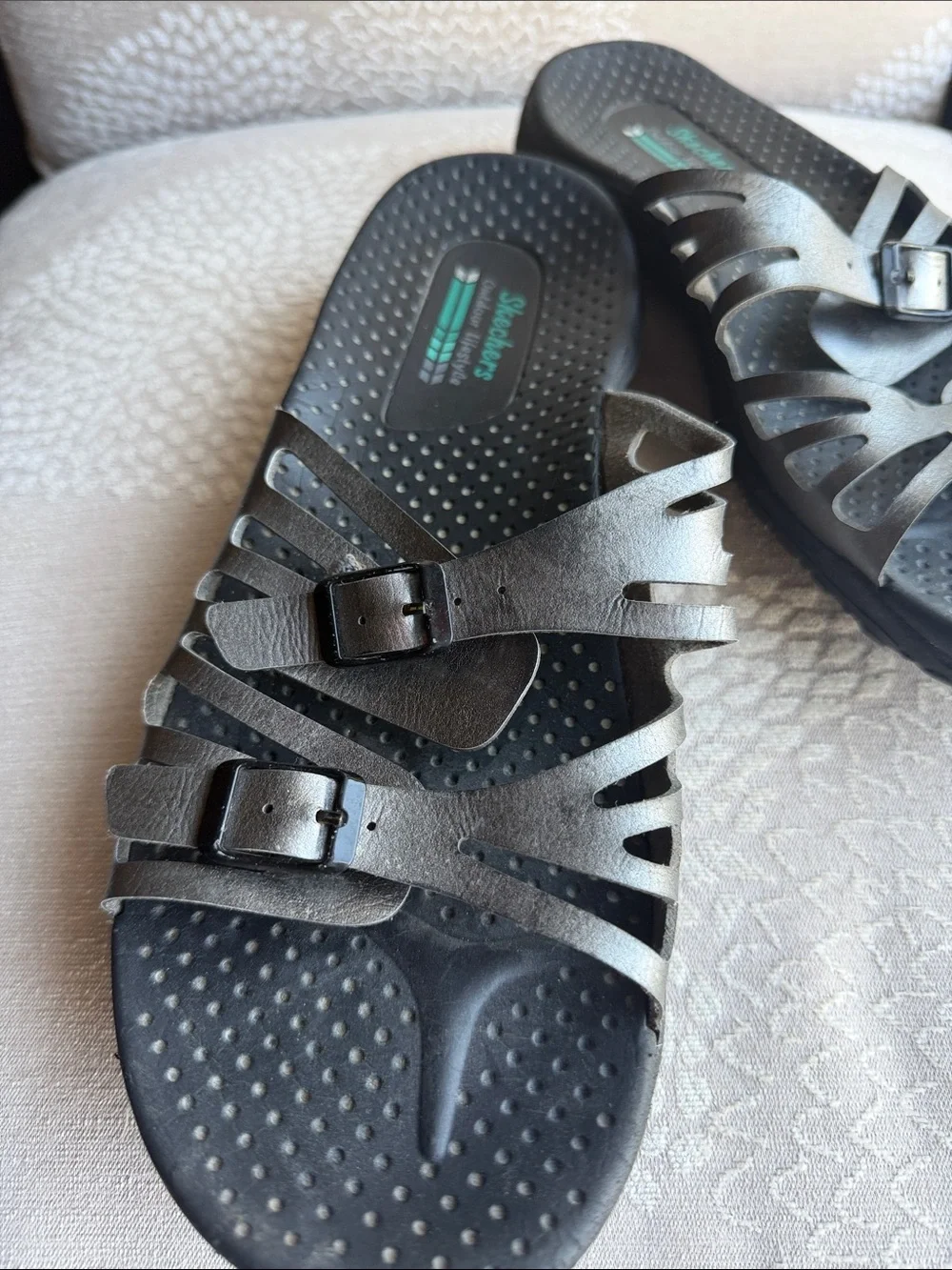 Skechers Metallic Silver Gray Buckle Slide Sandals size 8